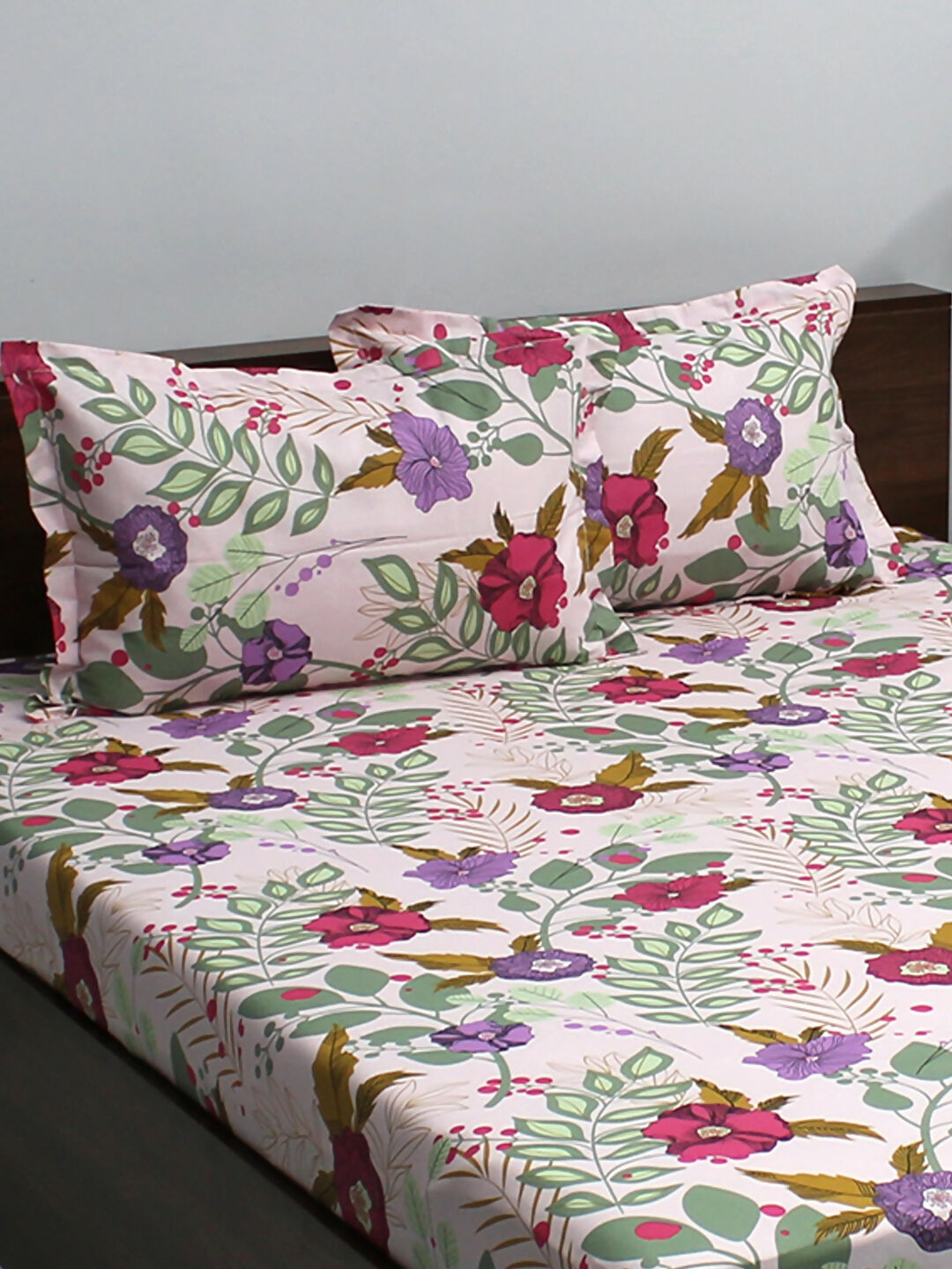 Ivyrose 100% Cotton Red Queen Bedsheet With 2 Pillow Covers