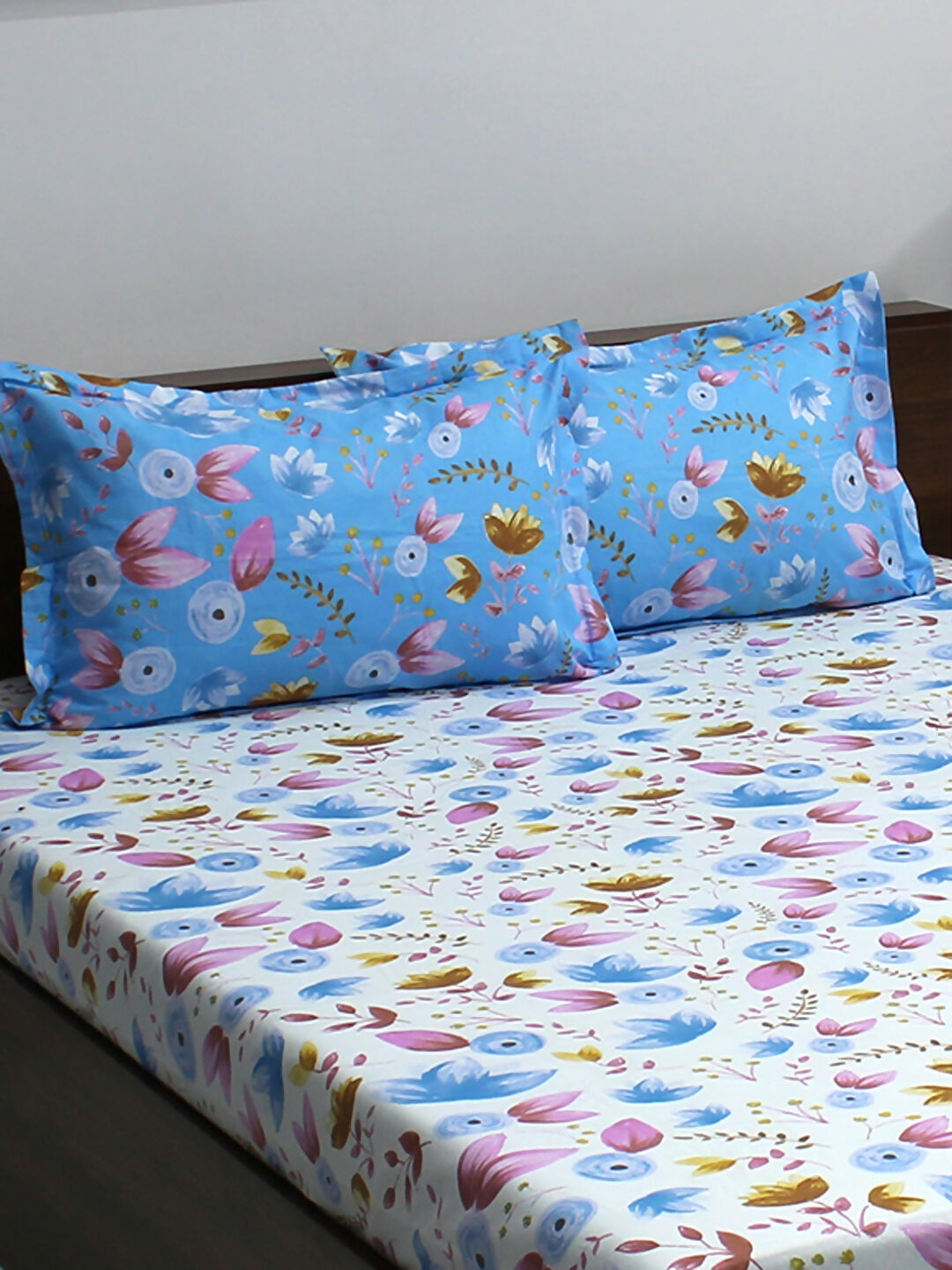 Ivyrose 100% Cotton Multicolor Queen Bedsheet With 2 Pillow Cover