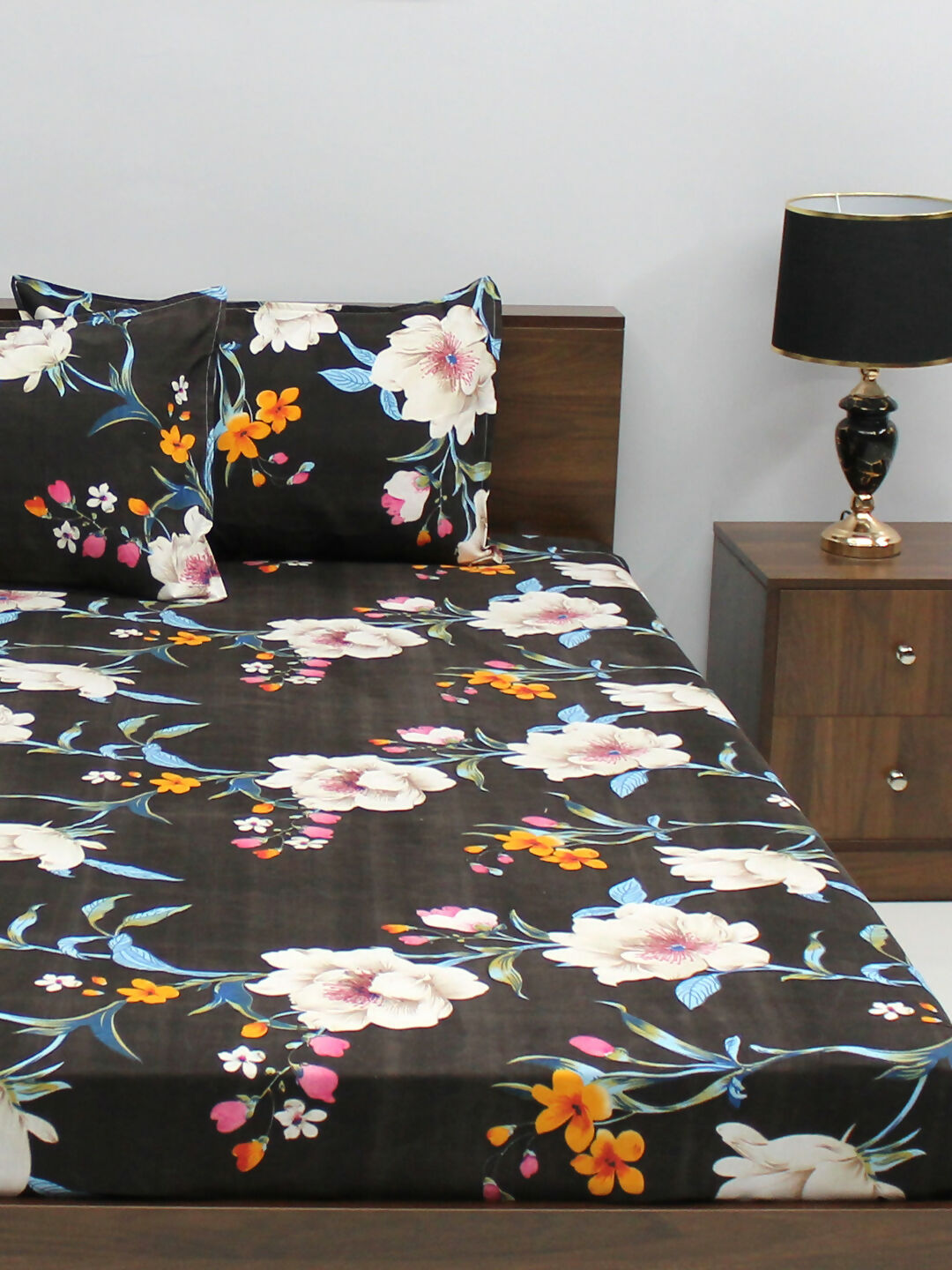 Bedsheet Vista 110 GSM Microfiber Black Floral Double with 2 Pillow Covers