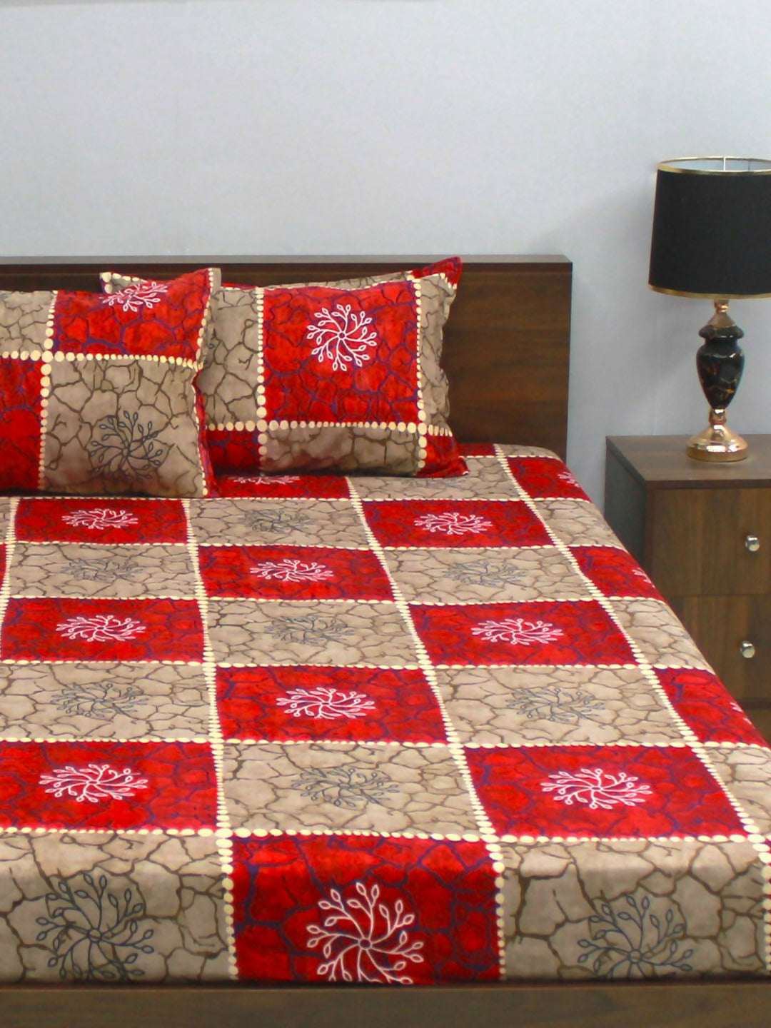 Vista 110 GSM Microfiber Red Floral Queen Bedsheet with 2 Pillow Covers
